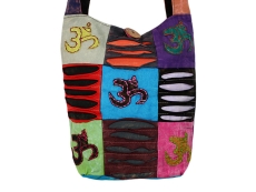 Bunte Patchwork Schultertasche mit Om Symbol