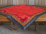 Tischdecke mit tibetischem Dorje- und Lebensrad-Design